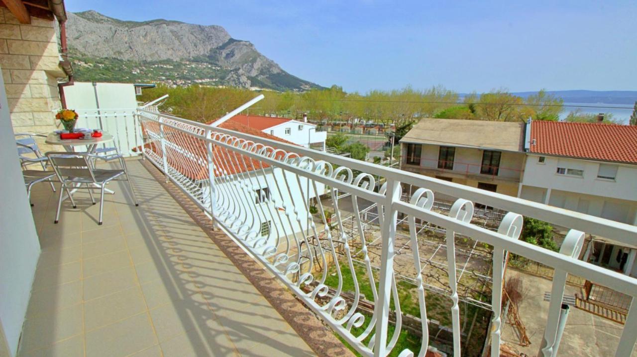 Apartments Iko Omiš Exterior foto